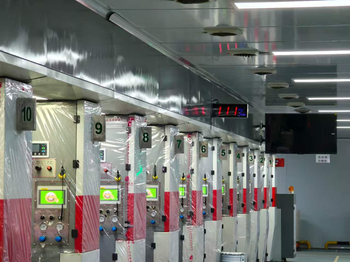 Fujian Manshanhong Introduces Advanced 10-Color High-Speed Electronic Shaft Printing Machine (1).jpg